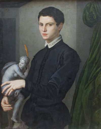 Porträt eines Mannes mit einer Statuette von Agnolo Bronzino